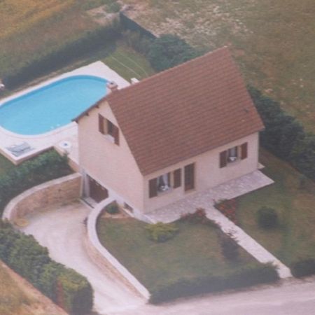 Maison De Vacances Pour 6 Personnes Avec Piscine Lainsecq Екстериор снимка
